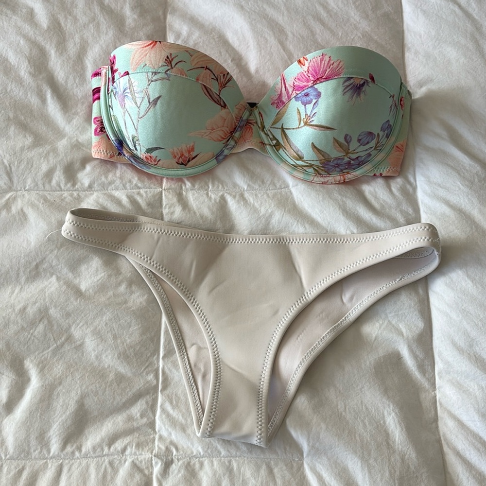 Triangl Bikini set